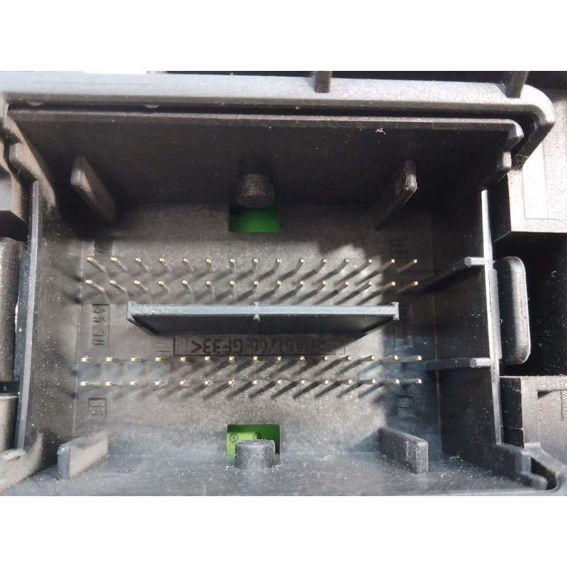 Recambio de caja reles / fusibles para opel corsa d cmon referencia OEM IAM 13142241 28084929 000292540