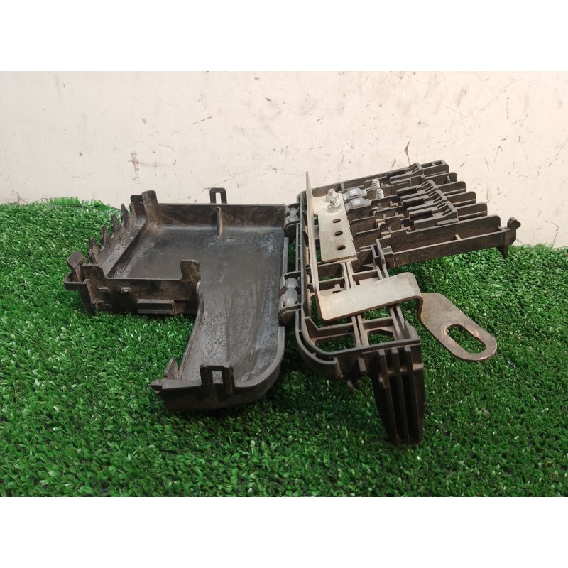 Recambio de caja reles / fusibles para opel corsa d cmon referencia OEM IAM 17184341 17184351 ZSB1718442