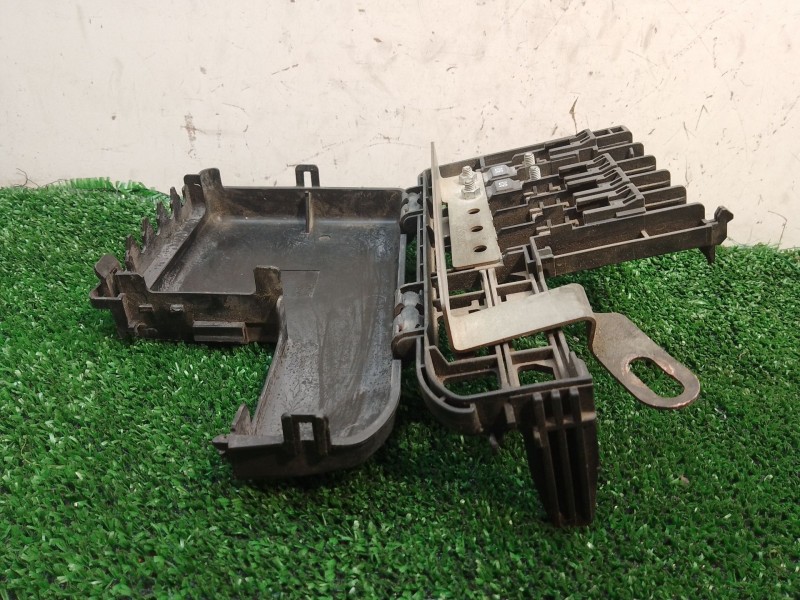 Recambio de caja reles / fusibles para opel corsa d cmon referencia OEM IAM 17184341 17184351 ZSB1718442