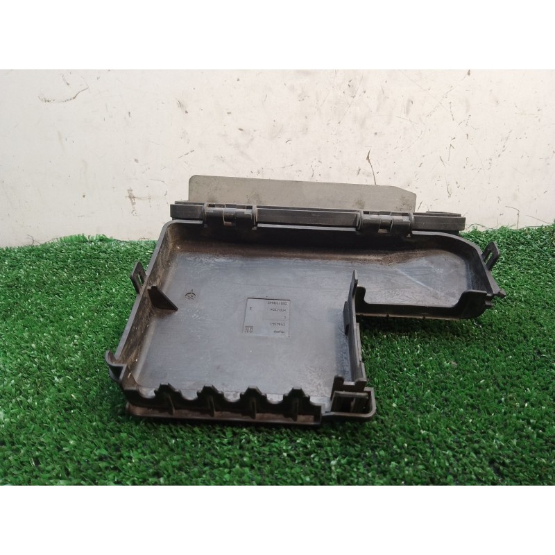 Recambio de caja reles / fusibles para opel corsa d cmon referencia OEM IAM 17184341 17184351 ZSB1718442