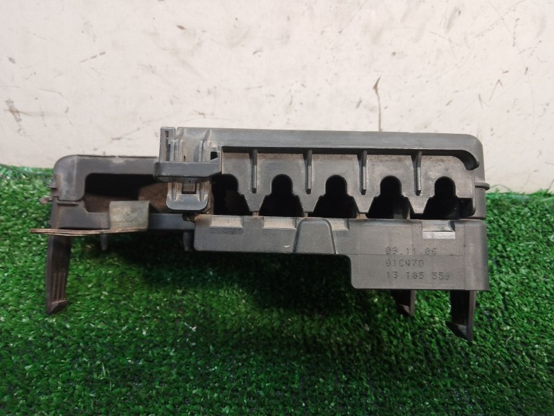 Recambio de caja reles / fusibles para opel corsa d cmon referencia OEM IAM 17184341 17184351 ZSB1718442