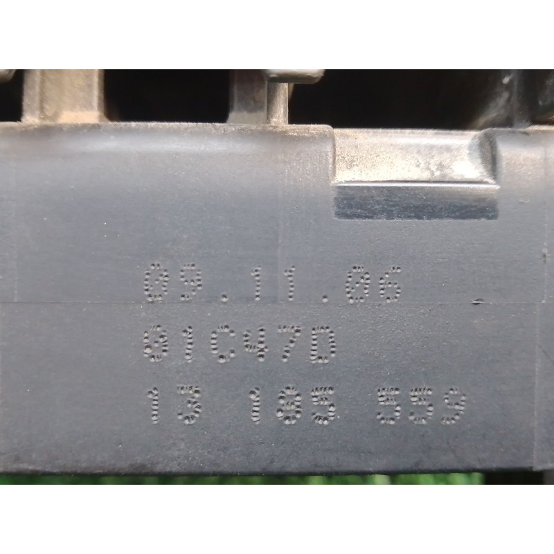 Recambio de caja reles / fusibles para opel corsa d cmon referencia OEM IAM 17184341 17184351 ZSB1718442