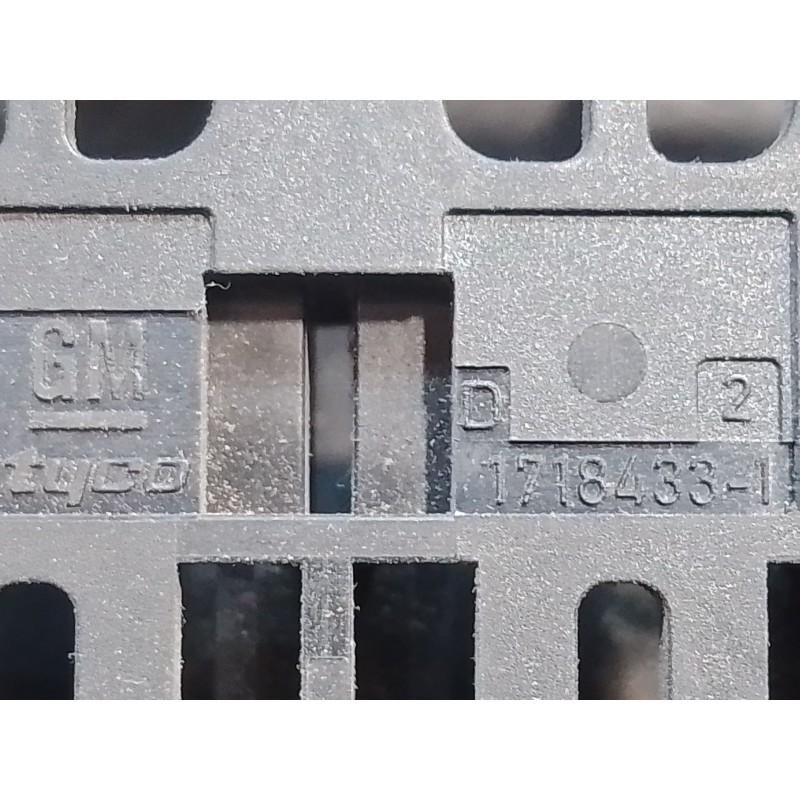 Recambio de caja reles / fusibles para opel corsa d cmon referencia OEM IAM 17184341 17184351 ZSB1718442