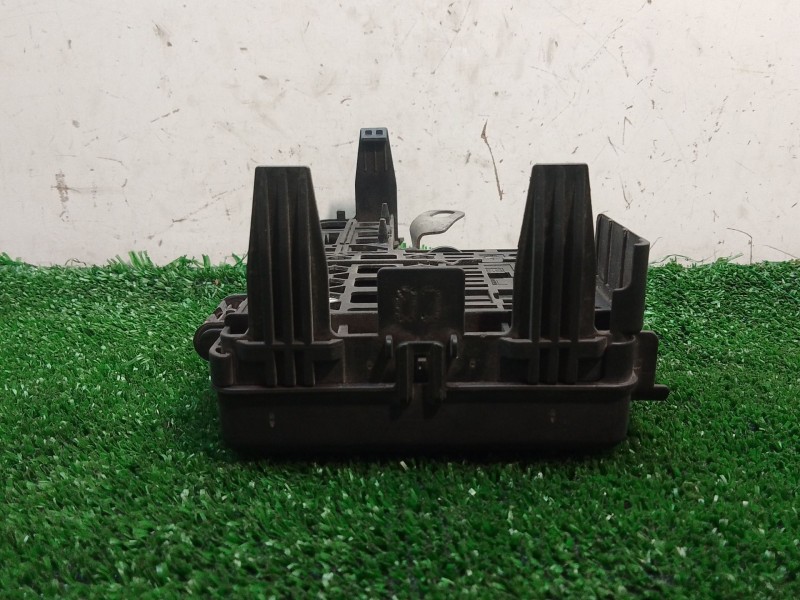 Recambio de caja reles / fusibles para opel corsa d cmon referencia OEM IAM 17184341 17184351 ZSB1718442