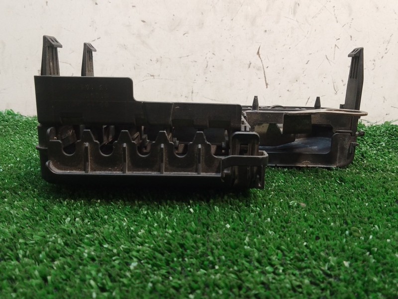 Recambio de caja reles / fusibles para opel corsa d cmon referencia OEM IAM 17184341 17184351 ZSB1718442