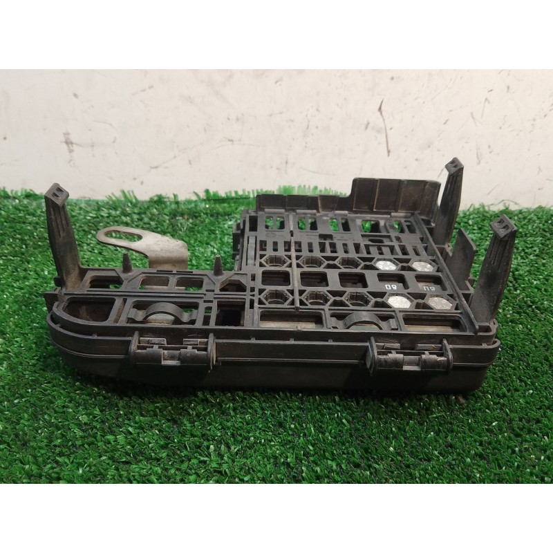 Recambio de caja reles / fusibles para opel corsa d cmon referencia OEM IAM 17184341 17184351 ZSB1718442