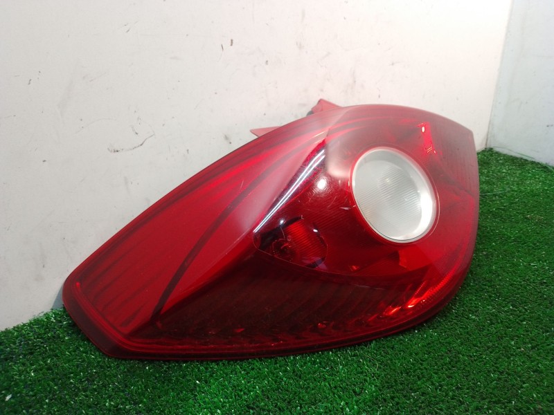 Recambio de piloto trasero izquierdo para opel corsa d cmon referencia OEM IAM 13186350 368158932 89038960A