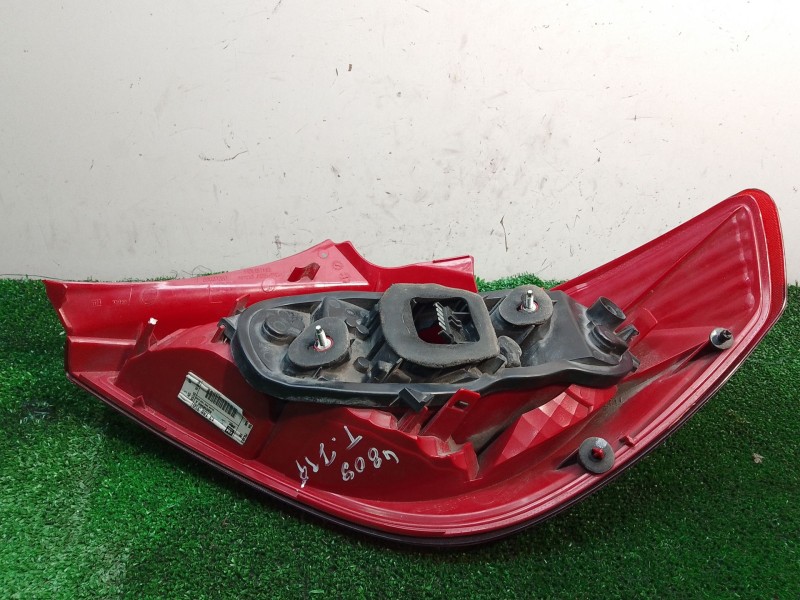 Recambio de piloto trasero izquierdo para opel corsa d cmon referencia OEM IAM 13186350 368158932 89038960A