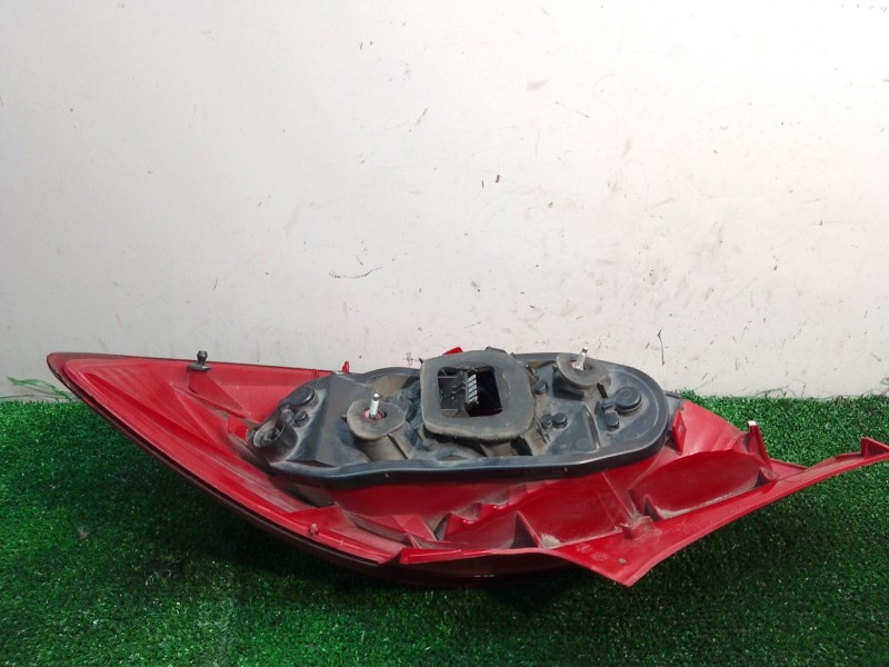 Recambio de piloto trasero izquierdo para opel corsa d cmon referencia OEM IAM 13186350 368158932 89038960A