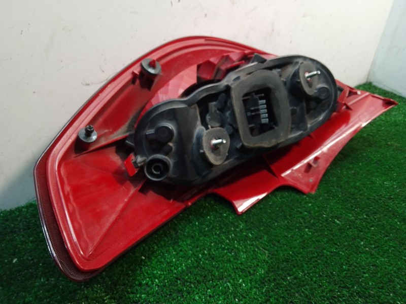 Recambio de piloto trasero izquierdo para opel corsa d cmon referencia OEM IAM 13186350 368158932 89038960A