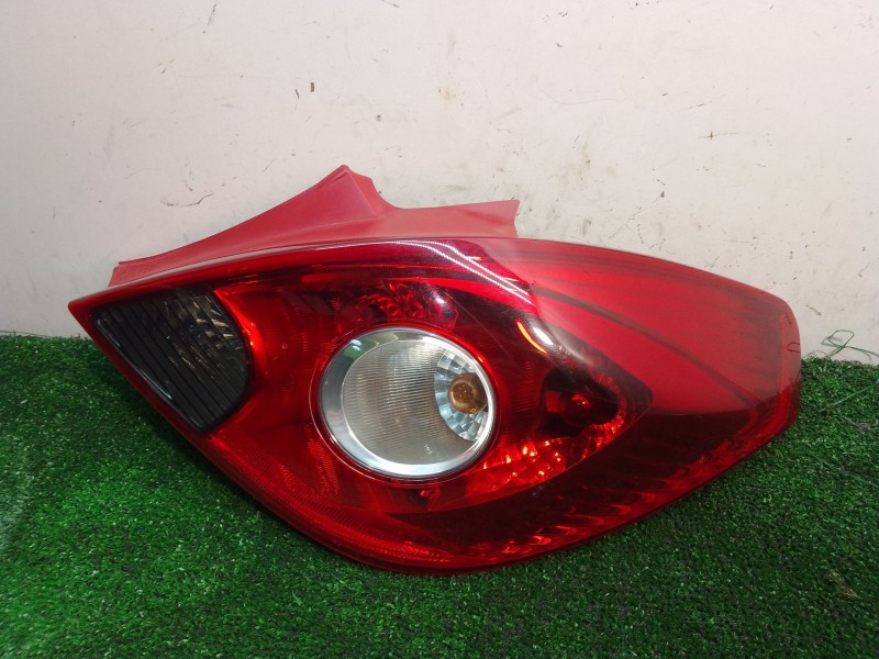 Recambio de piloto trasero derecho para opel corsa d cmon referencia OEM IAM 13186351 368158932 89038961A