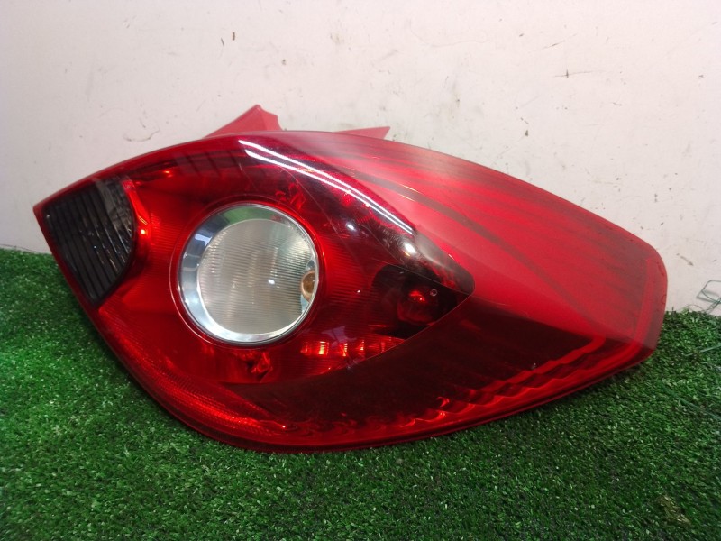 Recambio de piloto trasero derecho para opel corsa d cmon referencia OEM IAM 13186351 368158932 89038961A