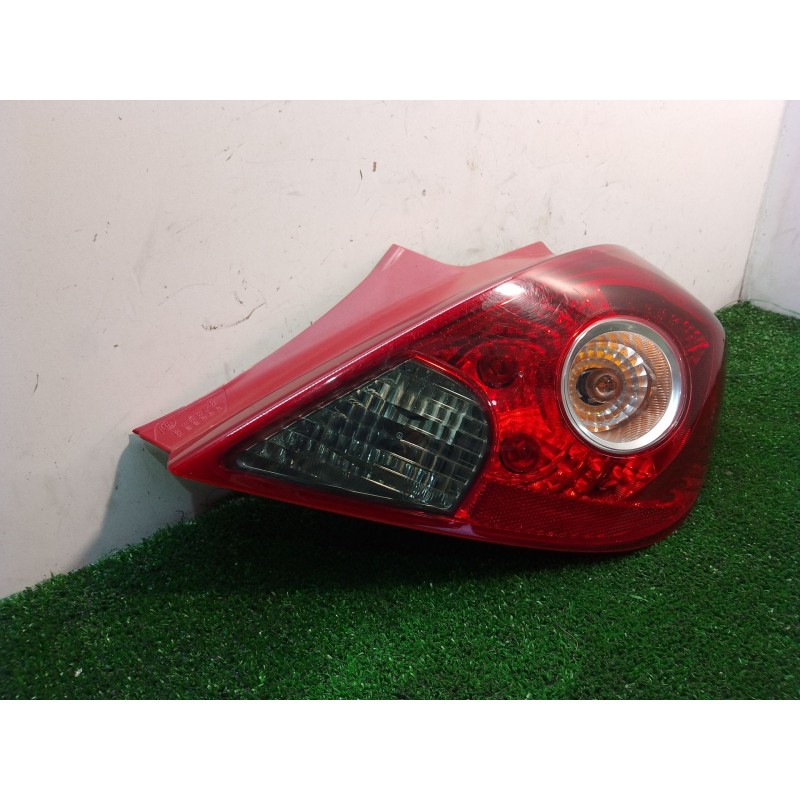 Recambio de piloto trasero derecho para opel corsa d cmon referencia OEM IAM 13186351 368158932 89038961A