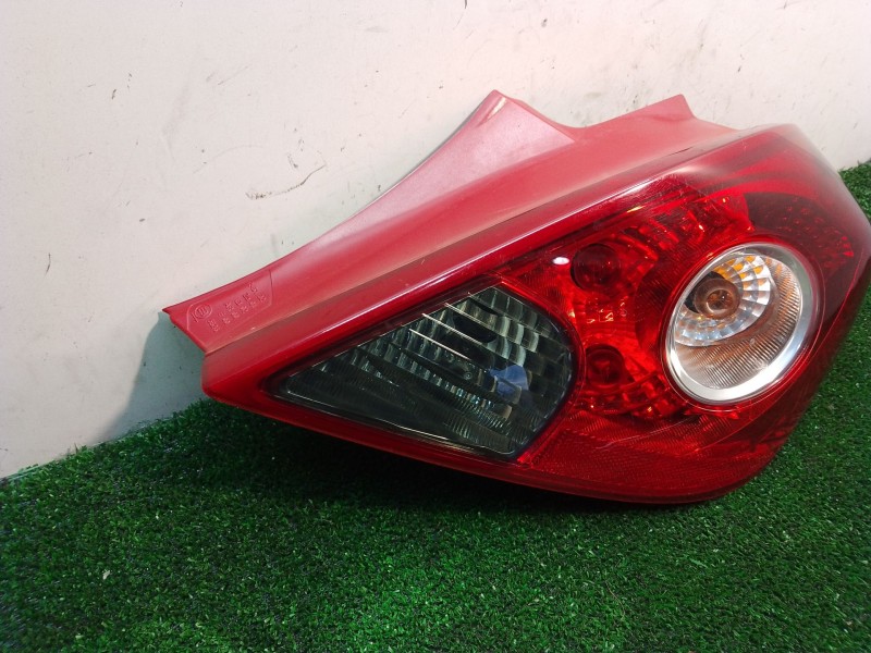 Recambio de piloto trasero derecho para opel corsa d cmon referencia OEM IAM 13186351 368158932 89038961A