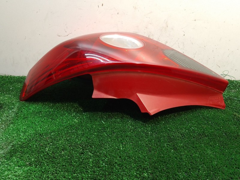 Recambio de piloto trasero derecho para opel corsa d cmon referencia OEM IAM 13186351 368158932 89038961A