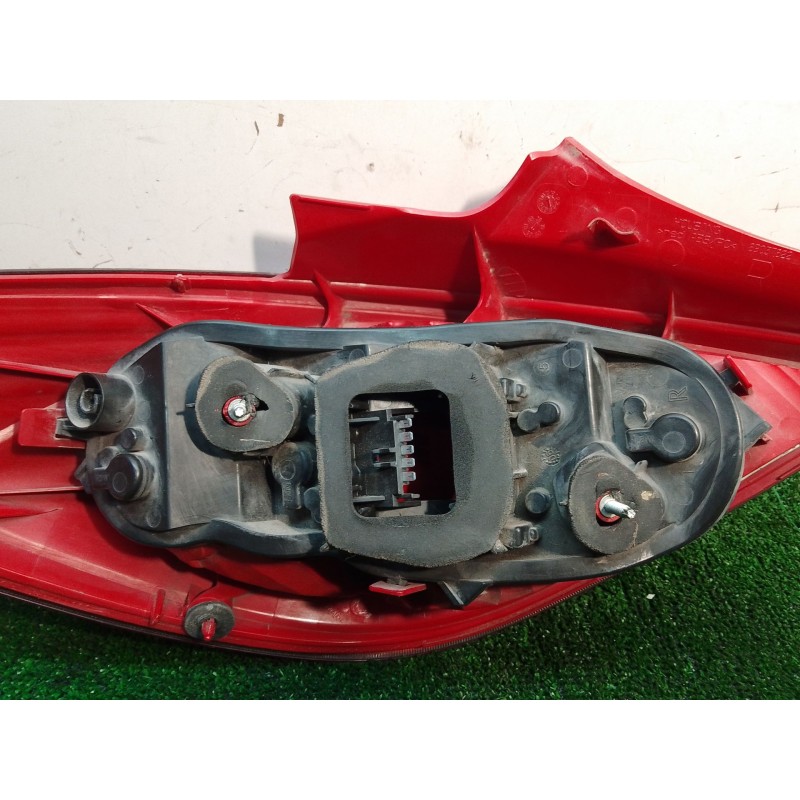 Recambio de piloto trasero derecho para opel corsa d cmon referencia OEM IAM 13186351 368158932 89038961A