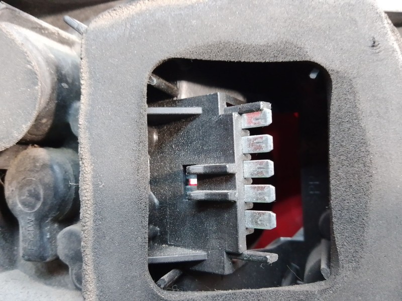 Recambio de piloto trasero derecho para opel corsa d cmon referencia OEM IAM 13186351 368158932 89038961A