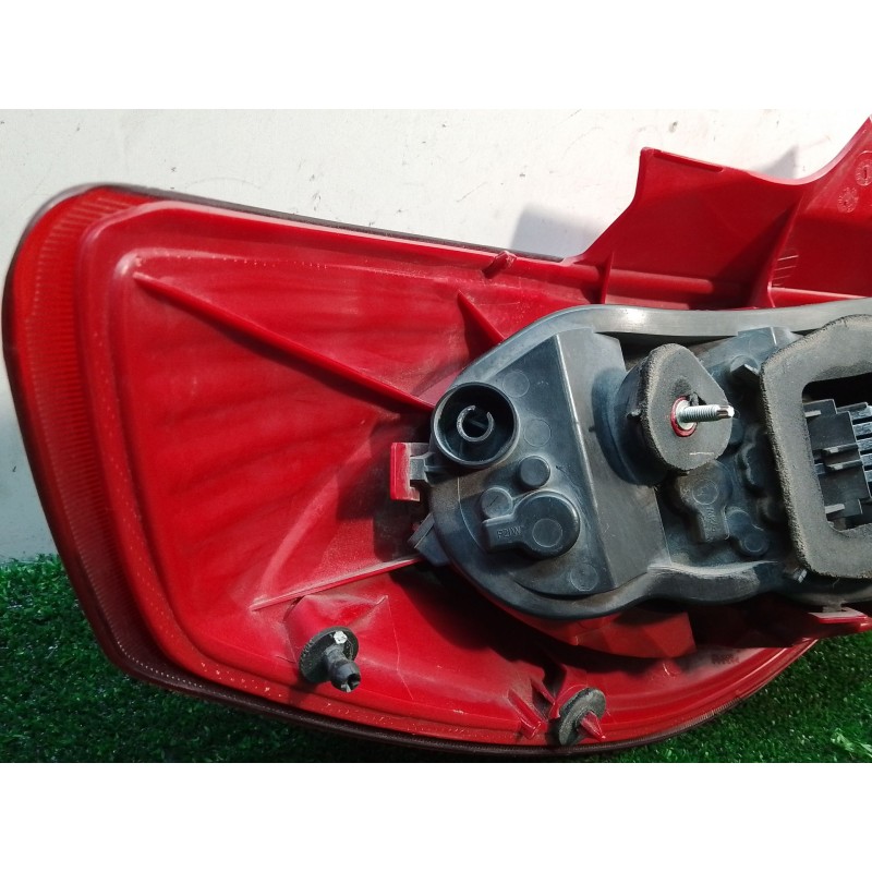 Recambio de piloto trasero derecho para opel corsa d cmon referencia OEM IAM 13186351 368158932 89038961A