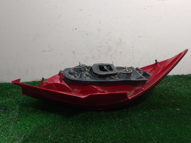 Recambio de piloto trasero derecho para opel corsa d cmon referencia OEM IAM 13186351 368158932 89038961A