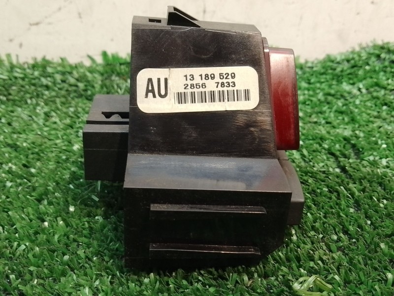 Recambio de warning para opel corsa d cmon referencia OEM IAM 13189529 13189529 28567833