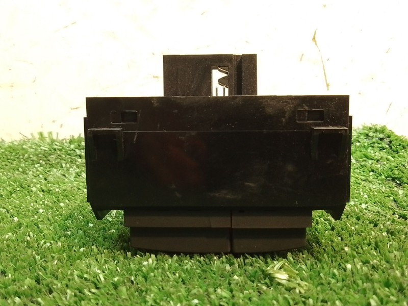 Recambio de warning para opel corsa d cmon referencia OEM IAM 13189529 13189529 28567833