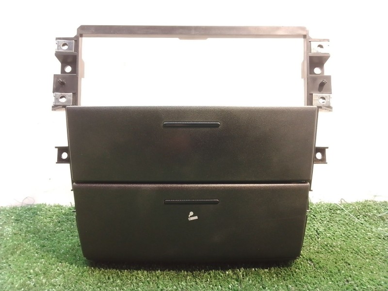 Recambio de cenicero para kia sorento i (jc) 2.5 crdi referencia OEM IAM 845703E000 845503E000 845503E000