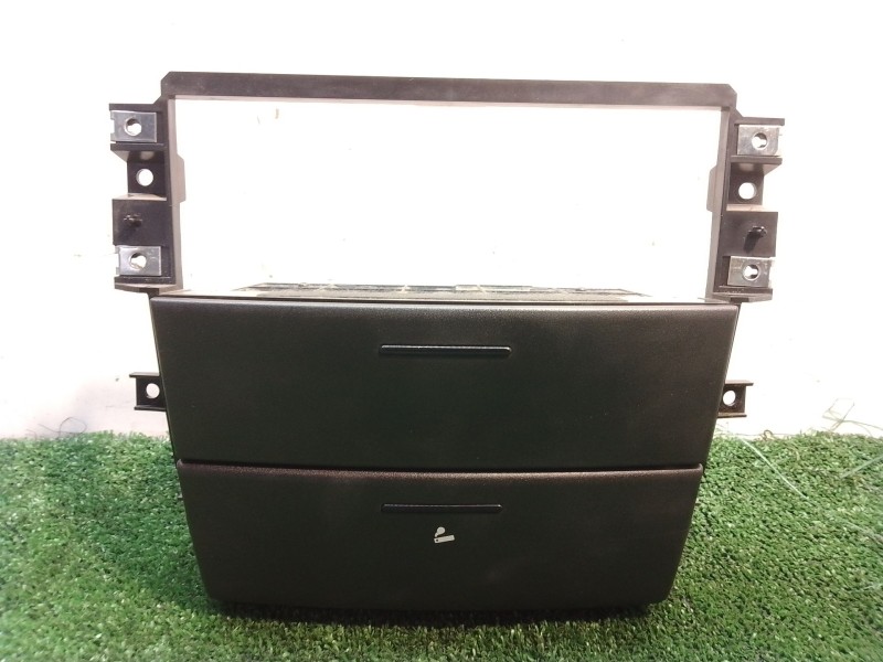 Recambio de cenicero para kia sorento i (jc) 2.5 crdi referencia OEM IAM 845703E000 845503E000 845503E000