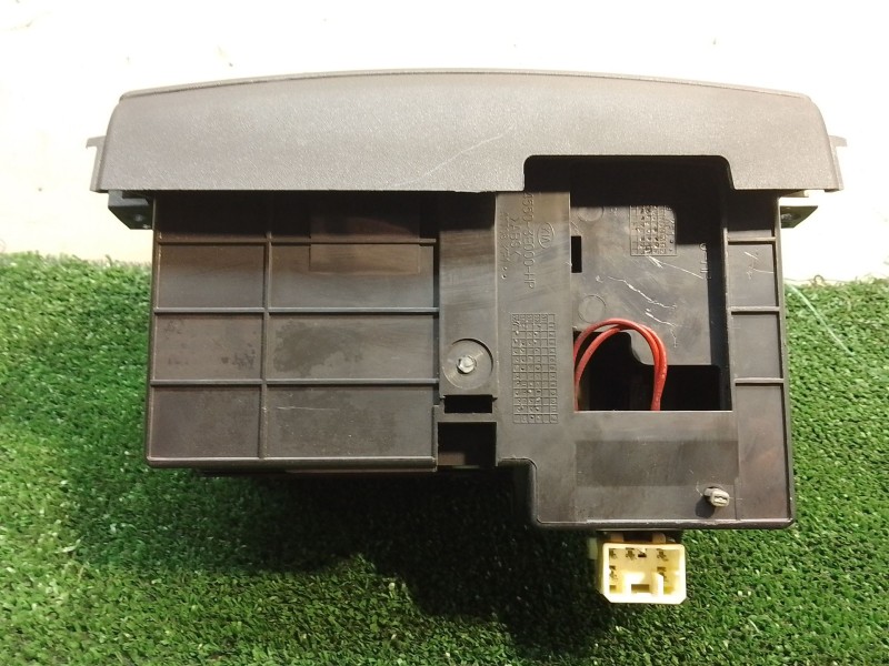 Recambio de cenicero para kia sorento i (jc) 2.5 crdi referencia OEM IAM 845703E000 845503E000 845503E000