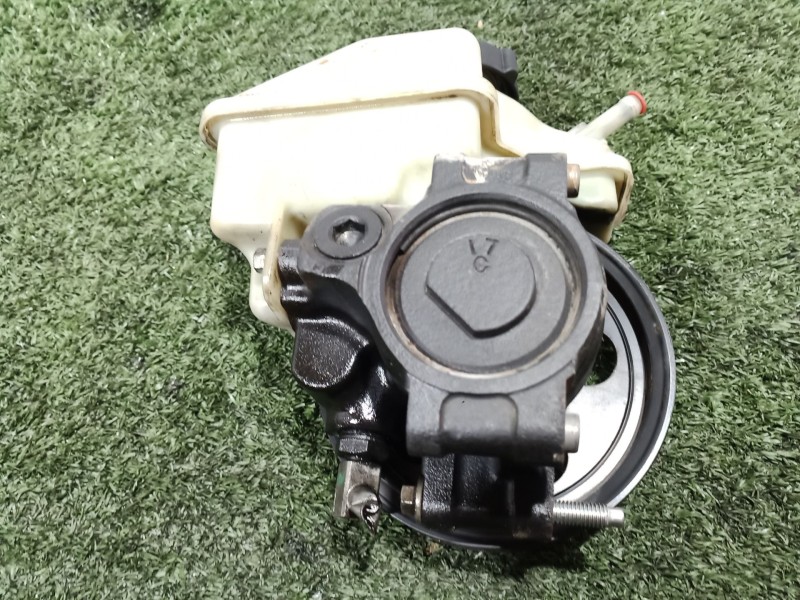 Recambio de bomba direccion para kia sorento i (jc) 2.5 crdi referencia OEM IAM 1S703A733 1S703A733 5S6Y3R700