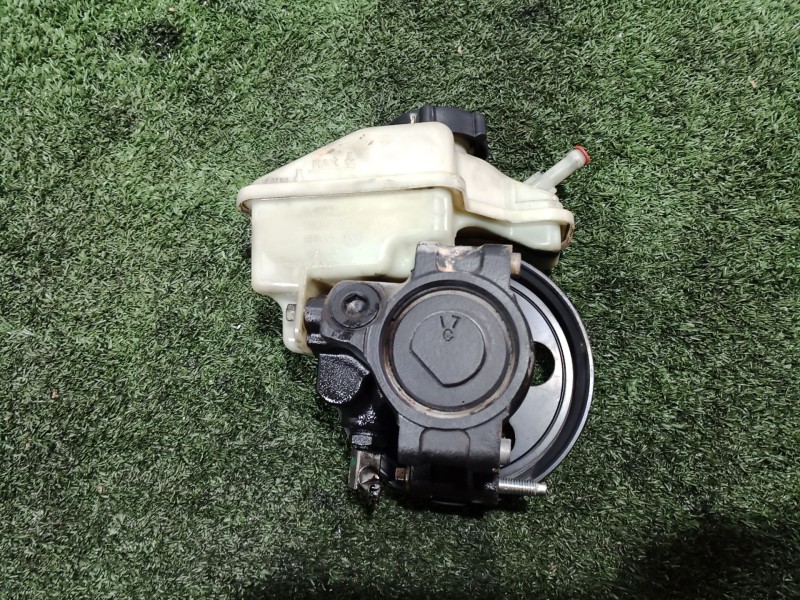 Recambio de bomba direccion para kia sorento i (jc) 2.5 crdi referencia OEM IAM 1S703A733 1S703A733 5S6Y3R700