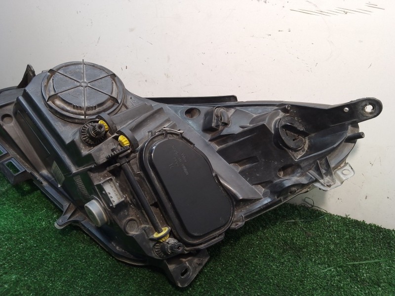 Recambio de faro derecho para opel corsa d cmon referencia OEM IAM 13186382 563964584 89313300