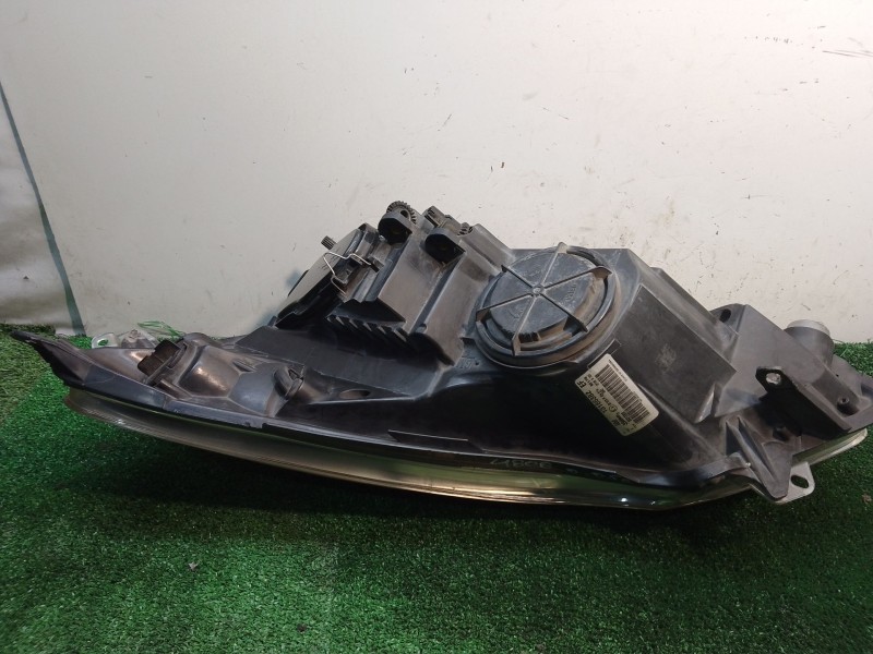 Recambio de faro derecho para opel corsa d cmon referencia OEM IAM 13186382 563964584 89313300