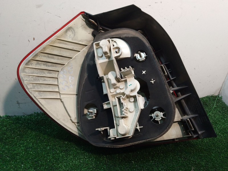 Recambio de piloto trasero derecho para bmw 1 (e81) 120 d referencia OEM IAM 63217164964 63217164964 13405110DE