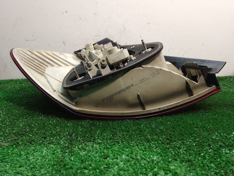 Recambio de piloto trasero derecho para bmw 1 (e81) 120 d referencia OEM IAM 63217164964 63217164964 13405110DE