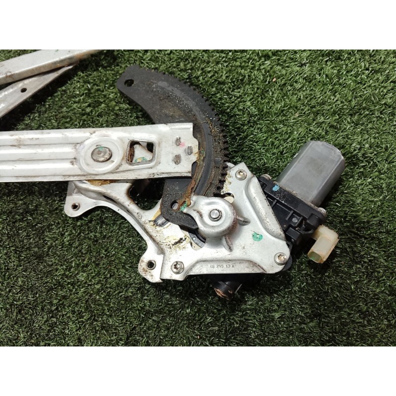 Recambio de elevalunas delantero derecho para nissan micra iv (k13k, k13kk) 1.2 referencia OEM IAM   