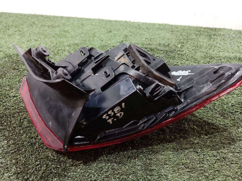 Recambio de piloto trasero derecho para seat arona (kj7, kjp) 1.0 tsi referencia OEM IAM   