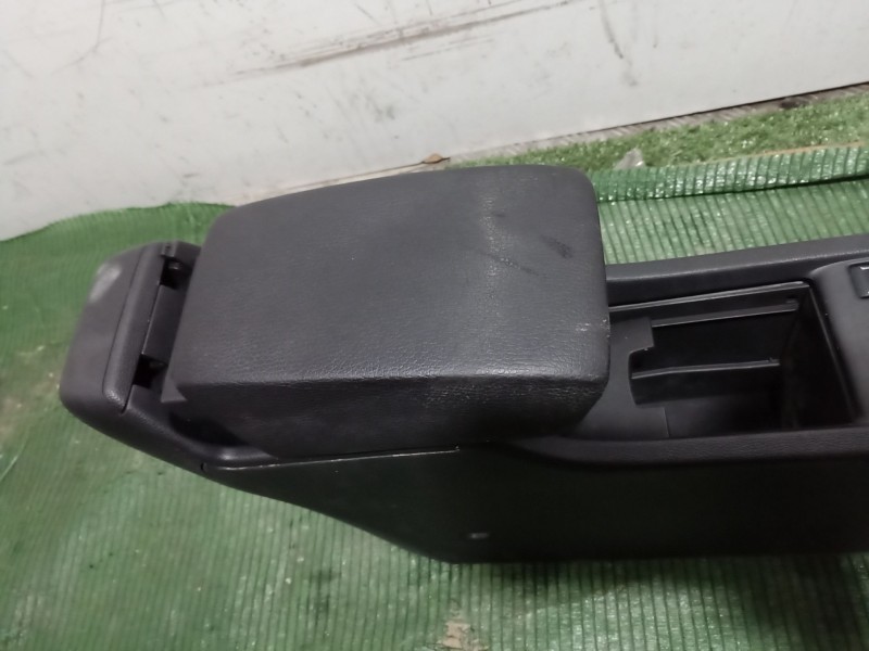 Recambio de consola central trasera para opel astra j gtc 1.7 cdti (08) referencia OEM IAM 13258342 13258342 13258342