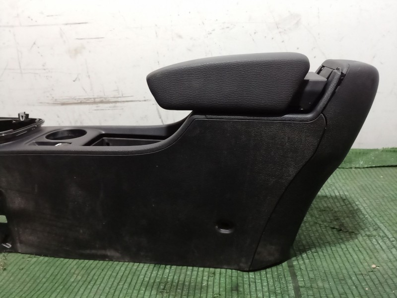 Recambio de consola central trasera para opel astra j gtc 1.7 cdti (08) referencia OEM IAM 13258342 13258342 13258342
