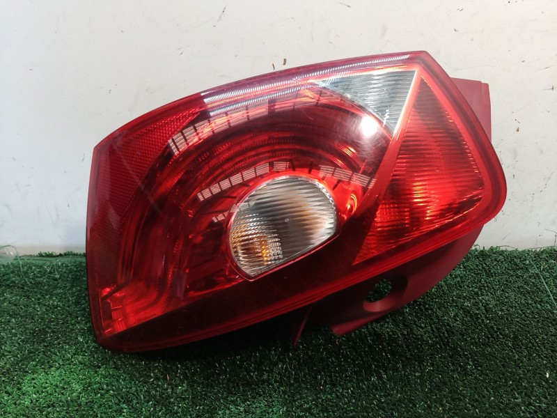 Recambio de piloto trasero derecho para seat ibiza iv (6j5, 6p1) 1.4 referencia OEM IAM   