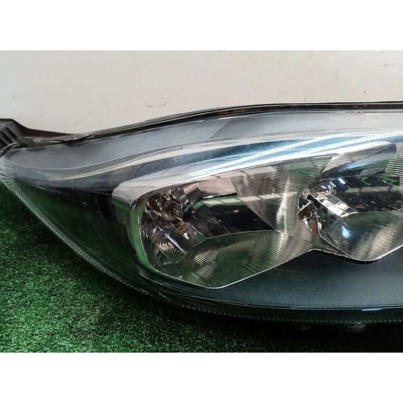 Recambio de faro delantero para ford fiesta vi (cb1, ccn) 1.25 referencia OEM IAM   