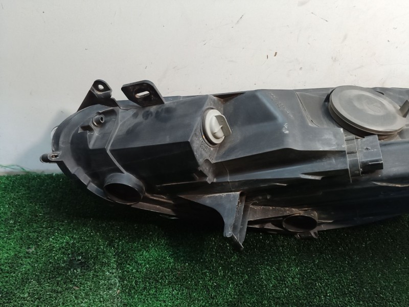 Recambio de faro delantero para ford fiesta vi (cb1, ccn) 1.25 referencia OEM IAM   