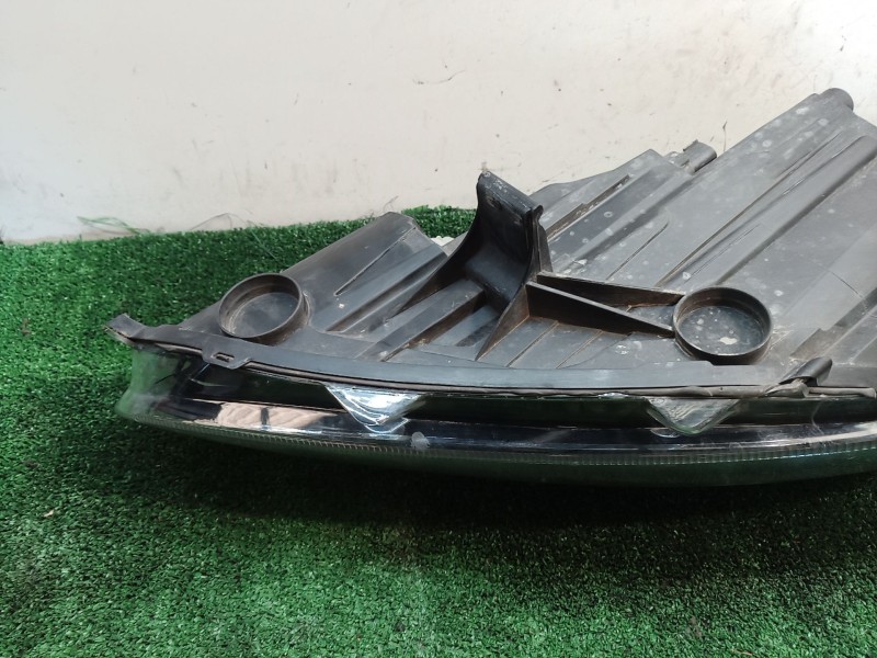 Recambio de faro delantero para ford fiesta vi (cb1, ccn) 1.25 referencia OEM IAM   