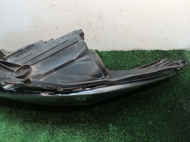 Recambio de faro delantero para ford fiesta vi (cb1, ccn) 1.25 referencia OEM IAM   