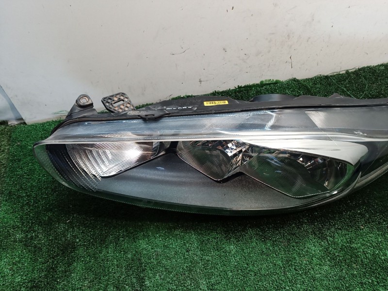 Recambio de faro izquierdo para ford fiesta vi (cb1, ccn) 1.25 referencia OEM IAM   