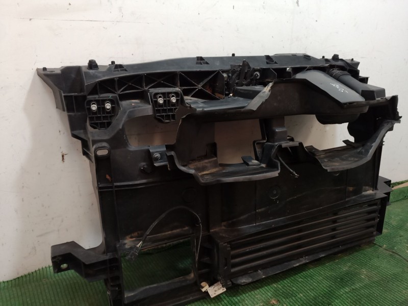 Recambio de panel frontal para renault scenic (ja..) 1.9 dci century referencia OEM IAM 625000833R 625000833R 625000833R