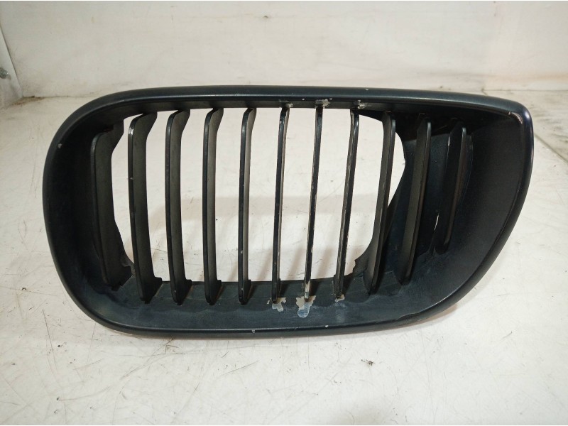 Recambio de rejilla paragolpes izquierda para bmw serie 3 touring (e46) 330xi referencia OEM IAM 511370305490 511370305490 51137