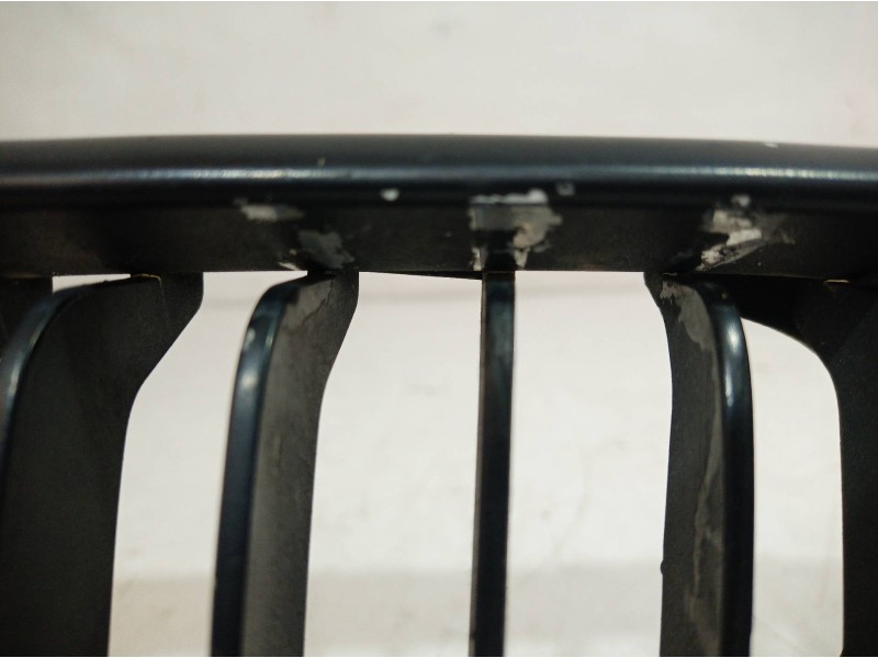 Recambio de rejilla paragolpes izquierda para bmw serie 3 touring (e46) 330xi referencia OEM IAM 511370305490 511370305490 51137