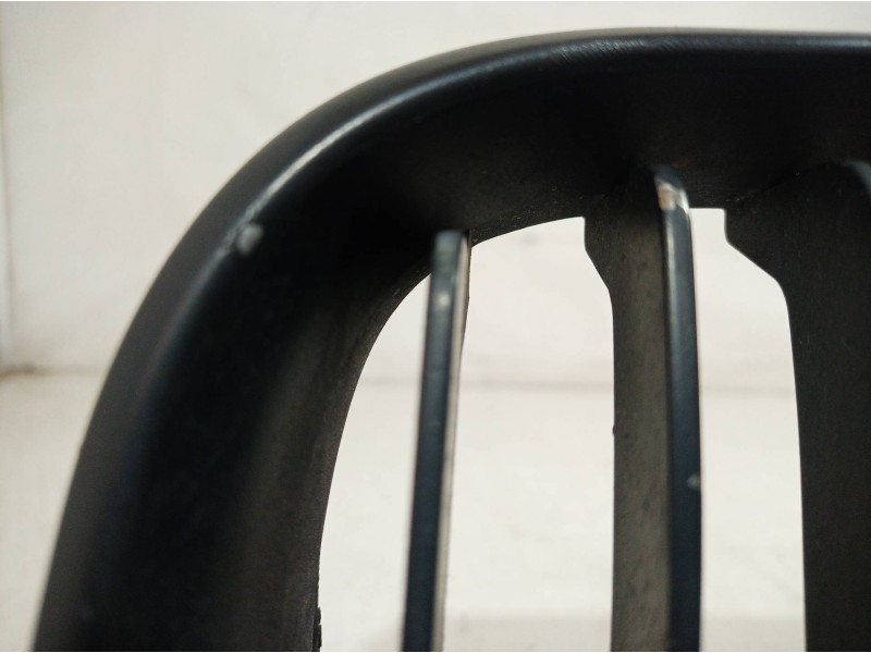 Recambio de rejilla paragolpes izquierda para bmw serie 3 touring (e46) 330xi referencia OEM IAM 511370305490 511370305490 51137