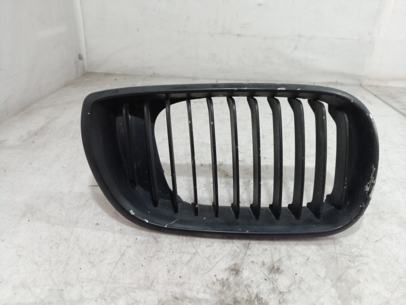 Recambio de rejilla paragolpes derecha para bmw serie 3 touring (e46) 330xi referencia OEM IAM 511370305500 511370305500 5113703