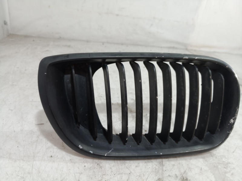 Recambio de rejilla paragolpes derecha para bmw serie 3 touring (e46) 330xi referencia OEM IAM 511370305500 511370305500 5113703
